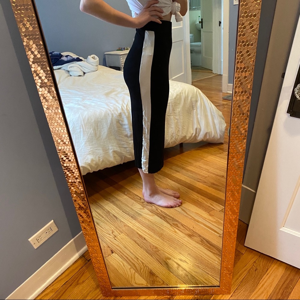 NWOT Black and white skirt